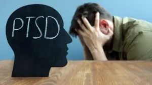 17 symptoms of complex ptsd​